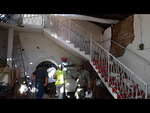 México sigue en alerta por las réplicas del sismo que dejó dos muertos | Noticias Telemundo