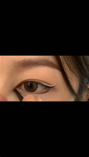 #Make-up#makeup tutorials#makeup for women over 40#makeup foundation#make-up