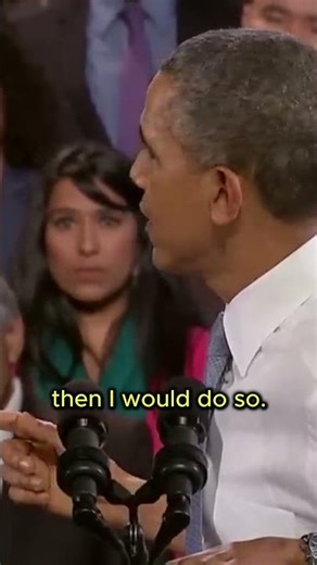 Watch How OBAMA Handles A HECKLER Mid Speech!