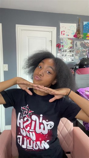 Jayda Wayda style😍 Thank you to everyone who has supported me! I truly appreciate every like, share, and booking. 💕 📅 July Bookings Are Almost gone! Click the link in my bio to book your appointment! If you’re still reading this, please follow my page: @kenkreations._ 💕 #chicagobraider #chicagohair #braider #knotlessbraids #stitchbraid