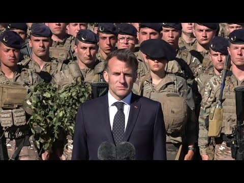 Exercice Orion: Emmanuel Macron veut "bâtir une France de la défense crédible"