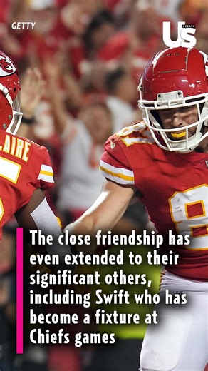 Travis Kelce‘s teammate, Clyde Edwards-Helaire, is reflecting on supporting Taylor Swift after the shooting at the Kansas City Chiefs Super Bowl parade in 2024. https://www.usmagazine.com/celebrity-news/news/travis-kelces-teammate-called-taylor-swift-after-chiefs-parade-shooting/?utm_source=facebook&utm_medium=social&utm_campaign=verticalvideo | Us Weekly