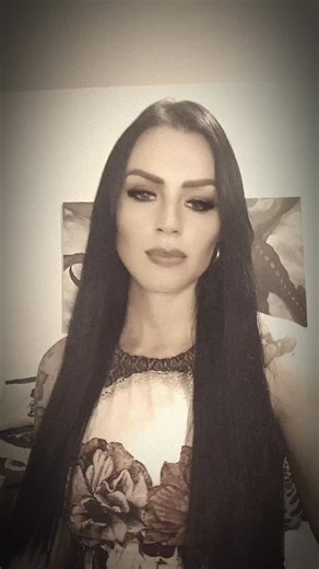 Carol Balista on Instagram: "Uma paixão chamada Falling in Reverse 🖤"