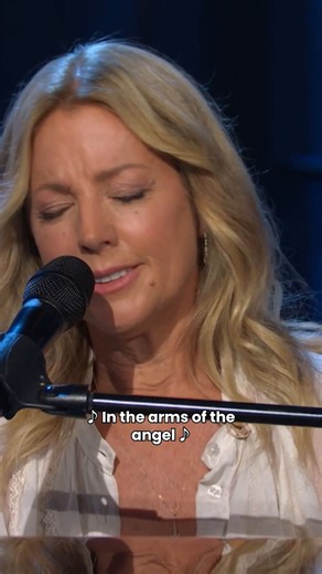 😇🎶 Sarah McLachlan and Kelly duet 'Angel' | The Kelly Clarkson Show