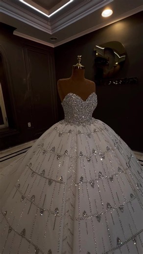 ‏#LuxuryFashion #trendydresses #WeddingDress #FashionTok #bridalfashion