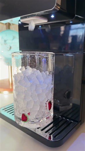 The crispiest nugget ice 🤤🧊 Appliance #nuggeticemaker #nuggetice #icemaker #cowsar