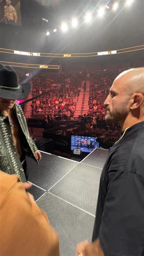 Rematch ready 🏆👊 Alex Volkanovski vs Diego Lopes 2 goes down in Sydney at #UFC325! 🎟️ FEB 1 | Tickets available at link in bio | UFC