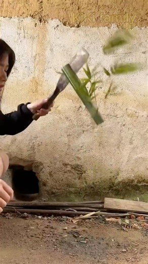 🚨 NO TOILET PAPER?! HAD TO CUT BAMBOO 😭🎋 | SURVIVAL MODE ACTIVATED #funny #comedy