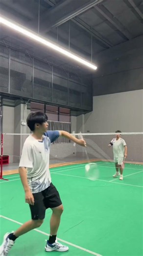 Badminton trickshots. #badminton #badmintonlovers