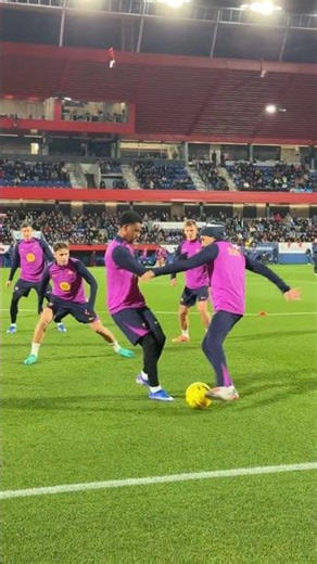 Pure rondo rhythm 🔥 #shorts #fcbarcelona #shortsfeed