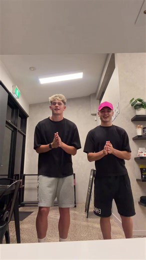 Creating a Unique Christmas Tree Decoration