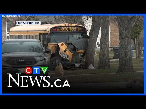 Bus carrying students crashes in Winnipeg