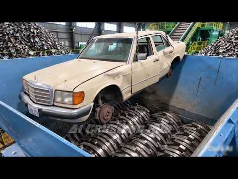 Old Rusty Cars vs Massive Industrial Shredder Machine 🤖 Extreme Crushing 💥