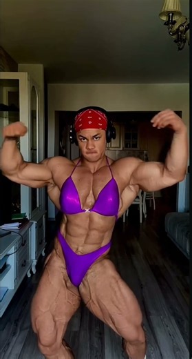 Biggest muscle girl?? #bodybuilder #fitness #fbb #motivation #workout #lifting #strongwoman #biceps