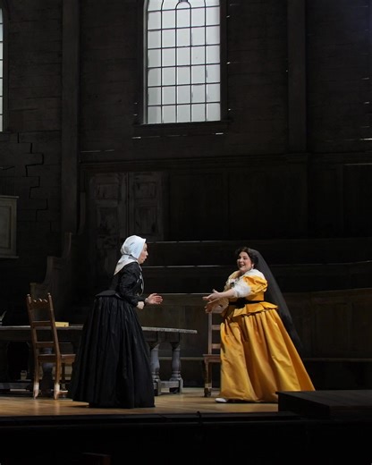 When it comes to vocal fireworks, it’s hard to beat I Puritani.🎇 Here’s a glimpse of the Met’s first production of Bellini’s masterpiece in nearly 50 years. This clip features an excerpt from Elvira and Giorgio’s Act I duet in an early stage rehearsal, starring Lisette Oropesa and Christian Van Horn. Marco Armiliato conducts. I Puritani opens December 31 and is on stage through January 18. In cinemas January 10. 🎟️Buy your tickets at the box office, on the Met Opera app, or on our website: met