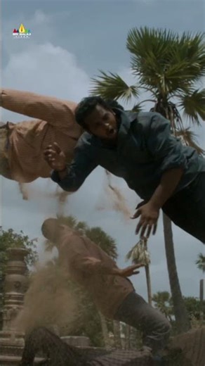 Prabhas Mass Fight with Rowdies | #mirchi | #shorts | #ytshorts | #telugushorts | #sribalajivideo