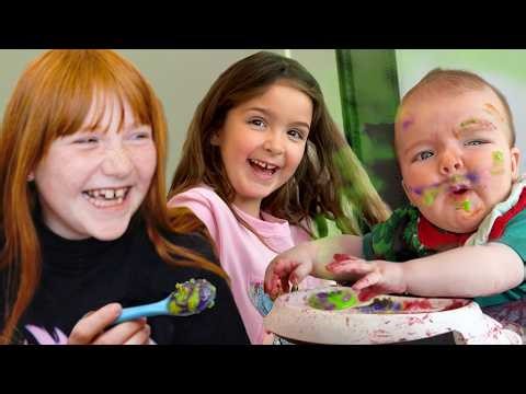 MYSTERY CAFE for BABiES!! Enzo's first BABY FOOD! Chef Adley Niko & Navey are the Boss fun new game