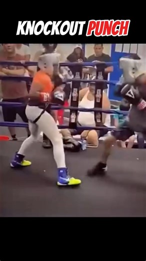 How to Throw a Knockout Punch 💥 | Boxing Tutoria #Boxing #KnockoutPunch #BoxingTutorial #KO #shots