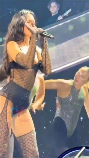 Dua Lipa – Levitating ✨ Live Performance | Iconic "Levitating" Moment #shorts