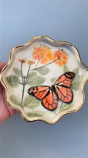 How I press flowers in clay to create a ceramic dish with butterfly #satisfying #pottery art process