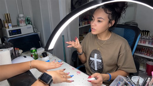 Nail tech refuses to change her Christian music after a client complains