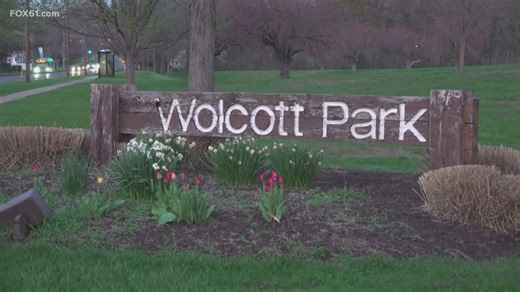 Warm weather draws Connecticut residents outside