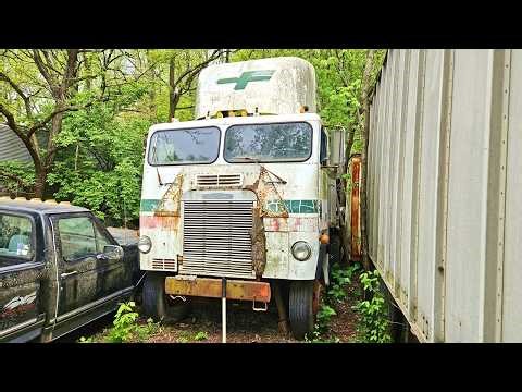 CF Freightliner Cabover Sitting For "A Few Years"