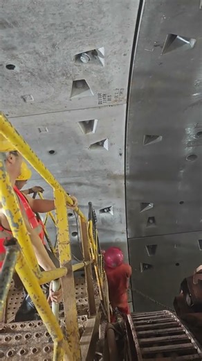 Installation of shield tunnel segment bolts