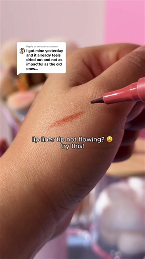 Replying to @Verena we’ll show you how to store your liner and what to do when the colour needs a little help 💞✨ #essence #essencecosmetics #makeup #lipstain