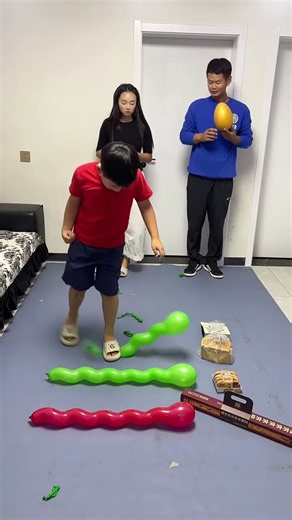Family Balloon Stomp Challenge #Funny #Comedy #Fun #FunnyShorts #FunnyFails #FunnyGames