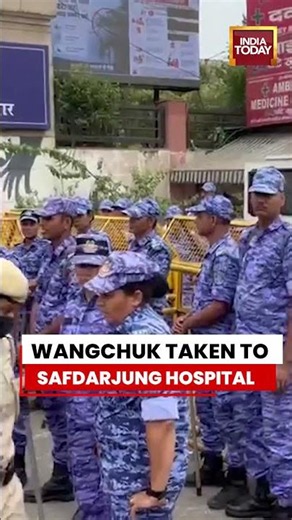 Delhi Police Remove Sonam Wangchuk, Shift Him to Safdarjung Hospital | #sonamwangchuk #delhipolice