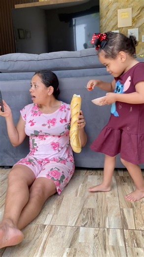 Enchi o pão de minha mão de pimenta #paiefilho #comida #food #viralvideo