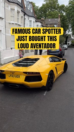 Guess who?! 👀👀 LOUD Lamborghini Aventador at the car meet - vid now live!