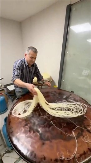 We get shown how to make Kataifi! 🍝🤯