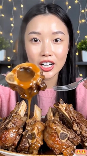 Satisfying Bone Marrow Eating ASMR 😋 #shorts #mukbang