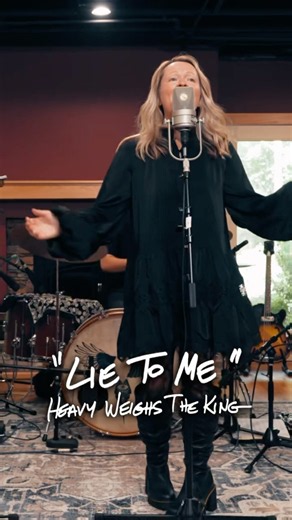 Heavy Weighs the King “Lie to Me” live in my studio #alternativerock #shorts