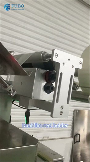 High speed roller continuous wasabi sauce sachet packing machine