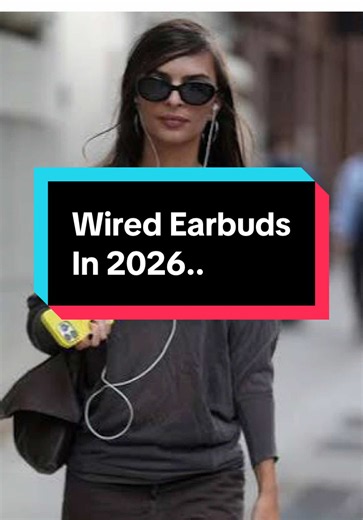People using wired EarPods in 2026.. #carterpcs #tech #iphone #earpods #apple