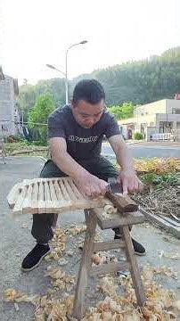 The Cooper's Craft – Building a Wooden Bucket Without a Single Nail