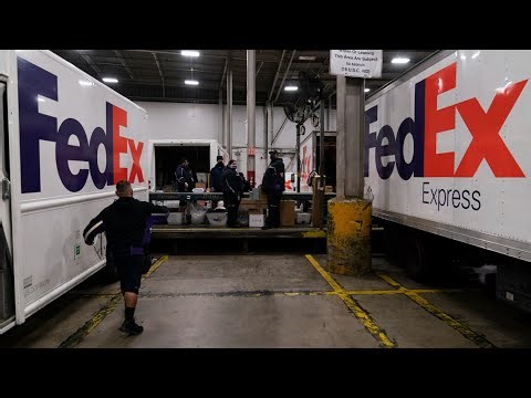 FedEx launches same-day delivery service for small businesses