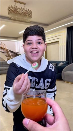 عصير بالمصاصات 😂 Juice with straws