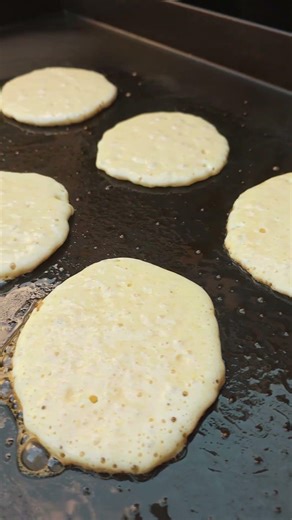 Fluffy Buttermilk Pancakes | Jamie x Weber