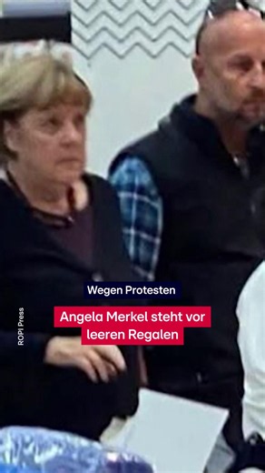 Im Süden Italiens blockieren Landwirte und LKW-Fahrer wegen hoher Dieselpreise die Straßen. Das bekommt auch die Ex-Kanzlerin im Urlaub zu spüren. ➡️Mehr News gibt's täglich bei RTL Aktuell - um 18:45 Uhr bei RTL oder jederzeit streamen auf RTL . Redaktion; RTL Aktuell;