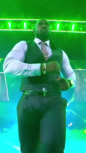 Oba Femi struts his way into #WWERaw after his massive win over Brock Lesnar 😤 #RawAfterMania