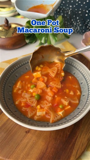 One Pot Macaroni Soup