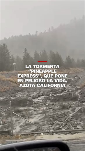 Una poderosa tormenta que azota el estado de California provoca inundaciones y deslizamiento de tierras que pueden poner en peligro la vida, con poco más de 15 cm de lluvia en algunas zonas. Julia Vargas Jones, de CNN, informa. | CNN en Español