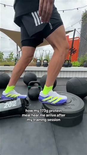nothing getting in between me & my protein 😤 #adizerodropset #training #adidas