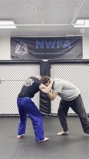 Beginner Bear Hug Takedown 🥋 Simple Trip Detail