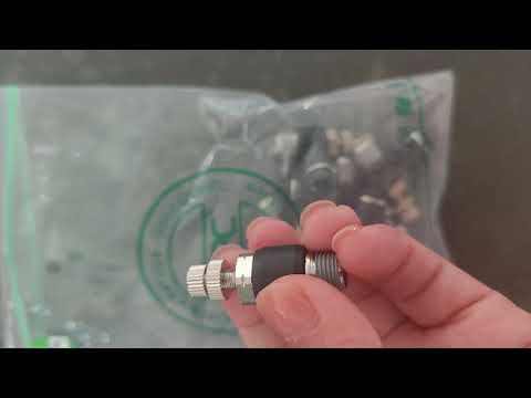 Speed controller pneumatic fittings. #pneumatic #factory #neumatica #industrial