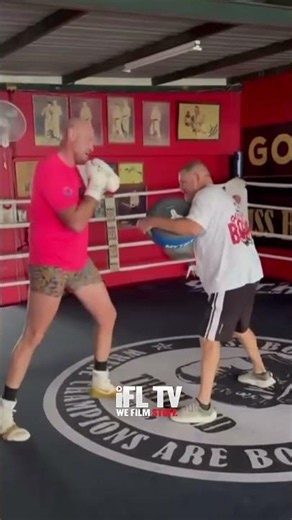 TYSON FURY IN INCREDIBLE SHAPE ON THE PADS AHEAD OF MARIUSZ WACH FIGHT NEXT WEEK 🥊